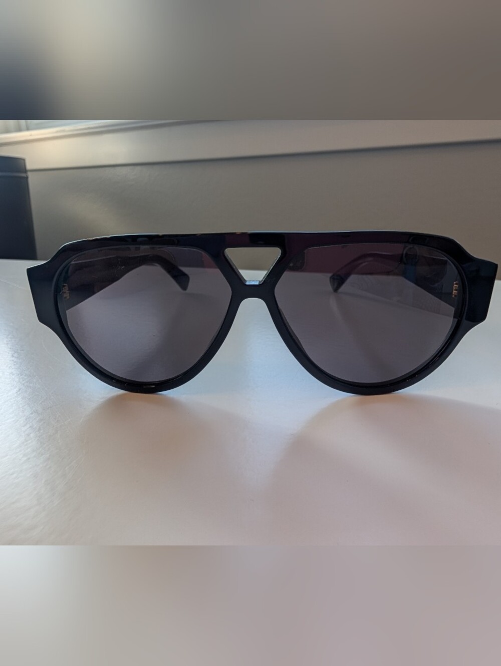 Bottega Veneta - Black Aviator Sunglasses with Dark Lenses